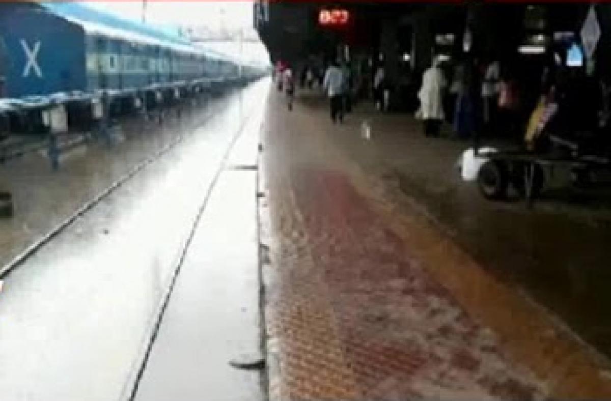 Gautami Express derails in Kadapa; heavy downpour continues